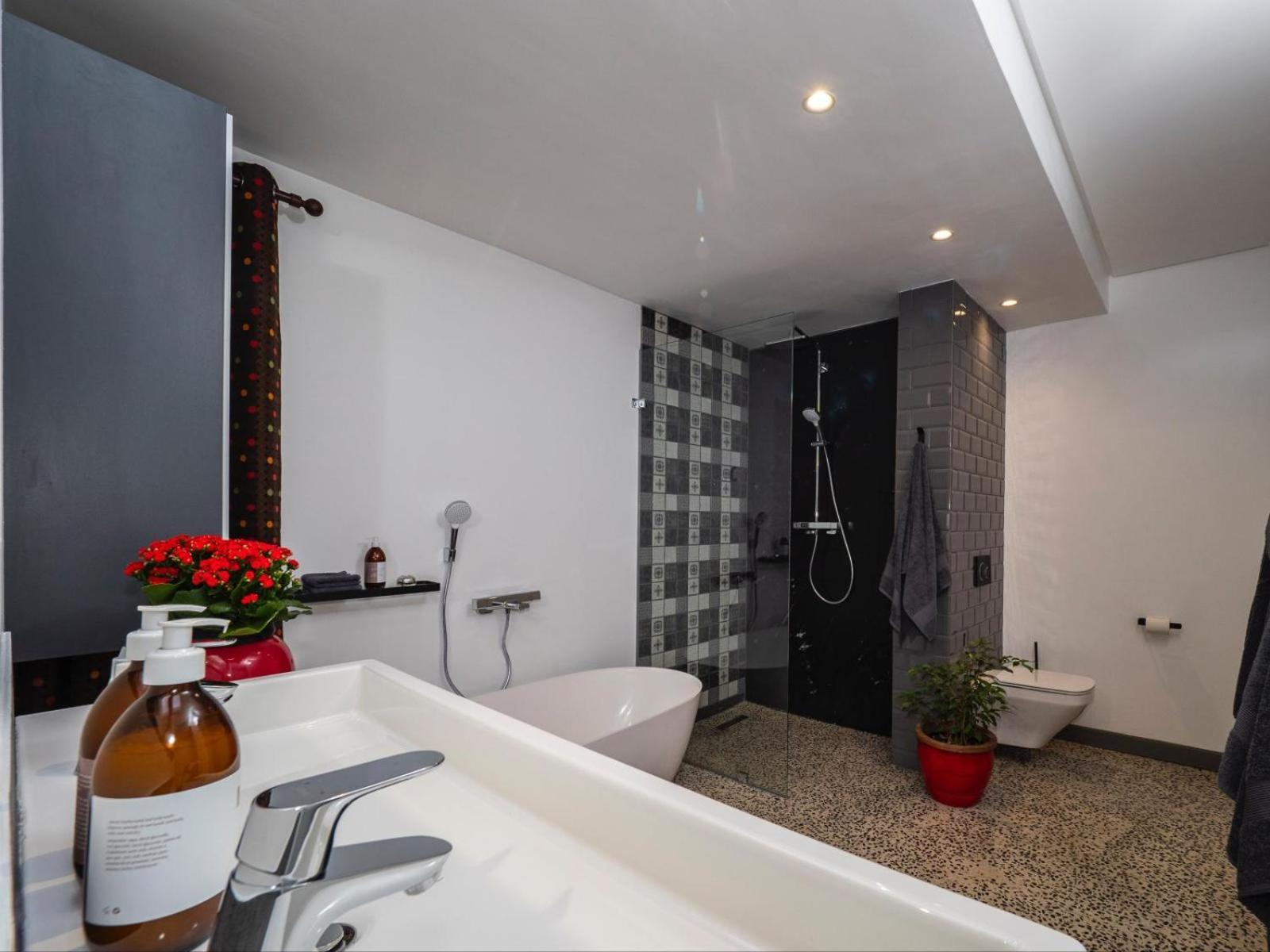 Boutique Ocean Views - Incorporating Wendy'S Hotel Hermanus Room photo